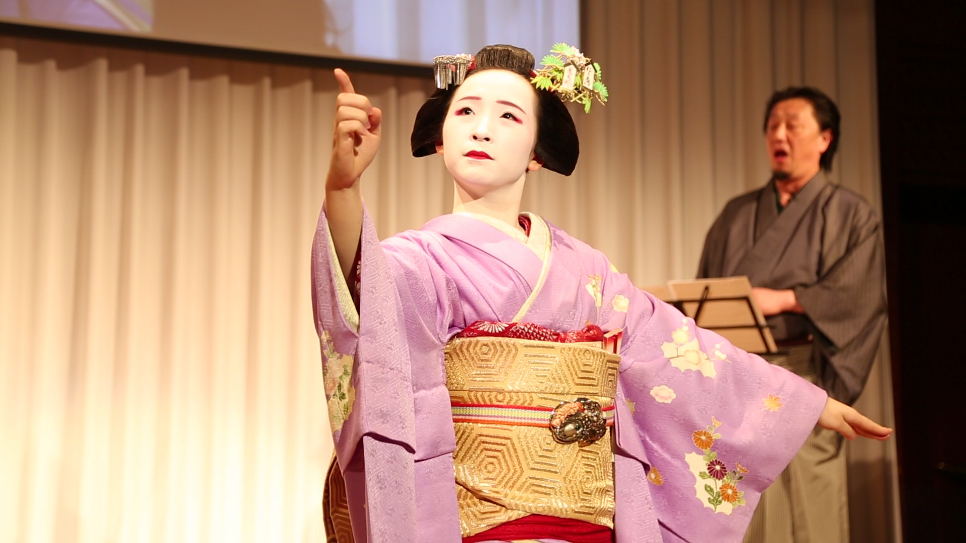 京都の新しいホテル余興／祇園小唄　舞妓がオペラで舞う派遣