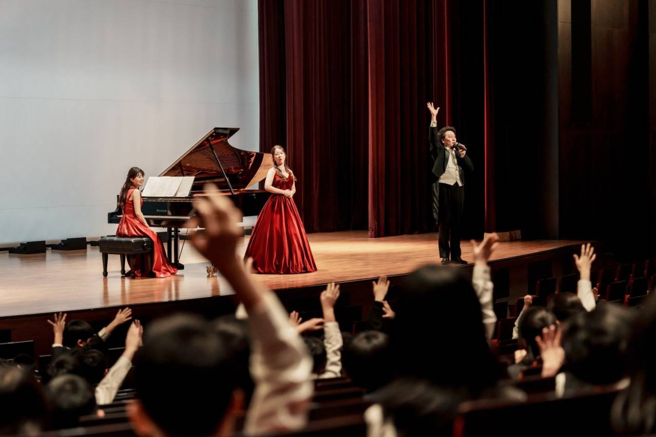 【文化庁採択事例】広島市・安田小学校にて3日間の小学校芸術鑑賞会を実施｜鑑賞＋体験型学校公演